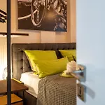 Sweethome - Luxus Pur - Grosse Kueche, Terrasse, Stellplatz, Wifi